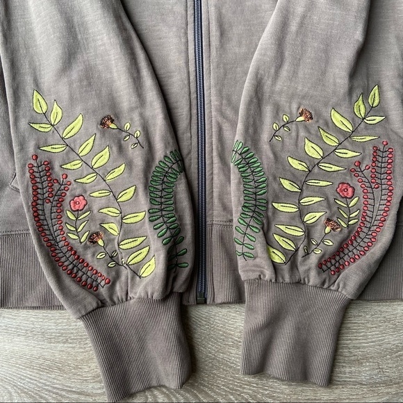 Evy’s  Tree The Alana Floral Embroidery Jacket - Picture 10 of 16